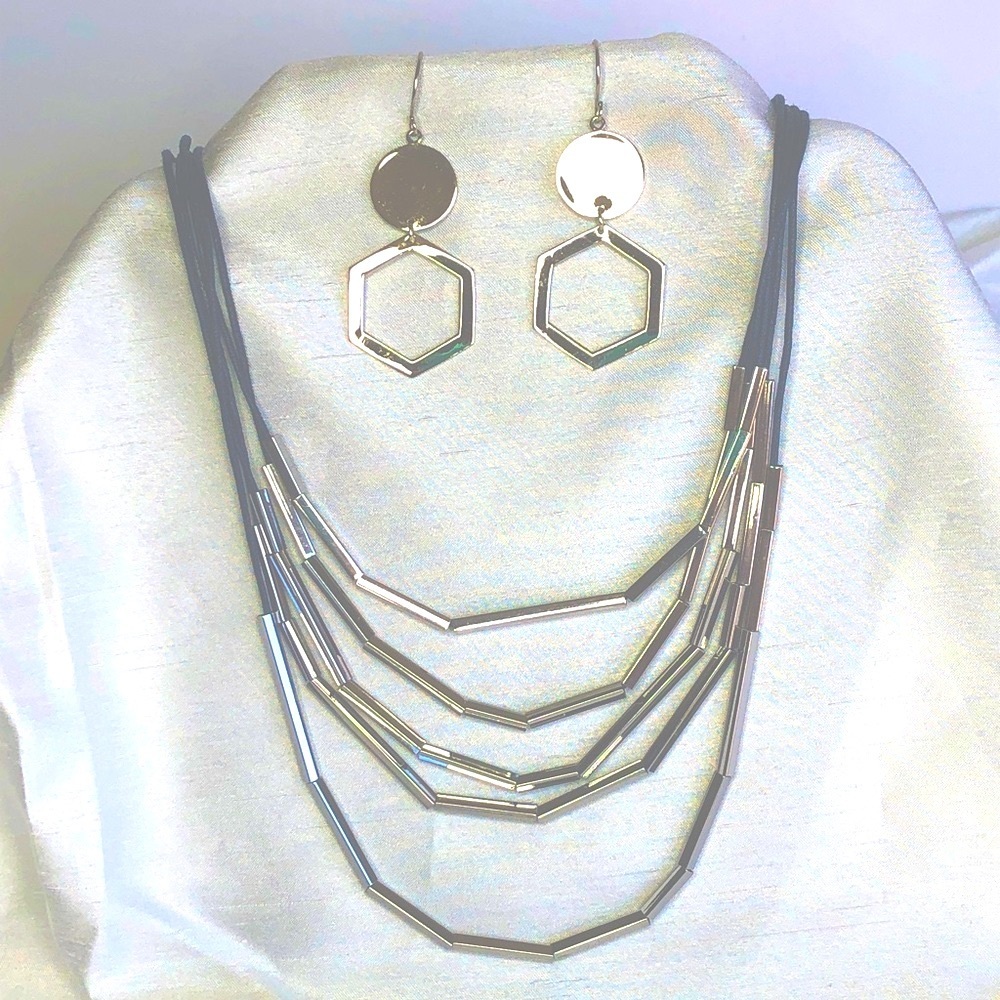 DONATED Loft Silver Bar Necklace & Geometric Earrings. 15” & 2 1/2”. - Picture 1 of 5